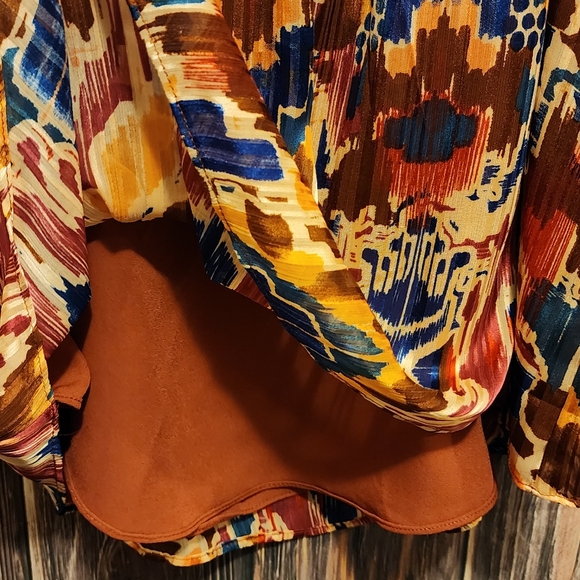 VINCE CAMUTO TOP - Picture 2 of 4